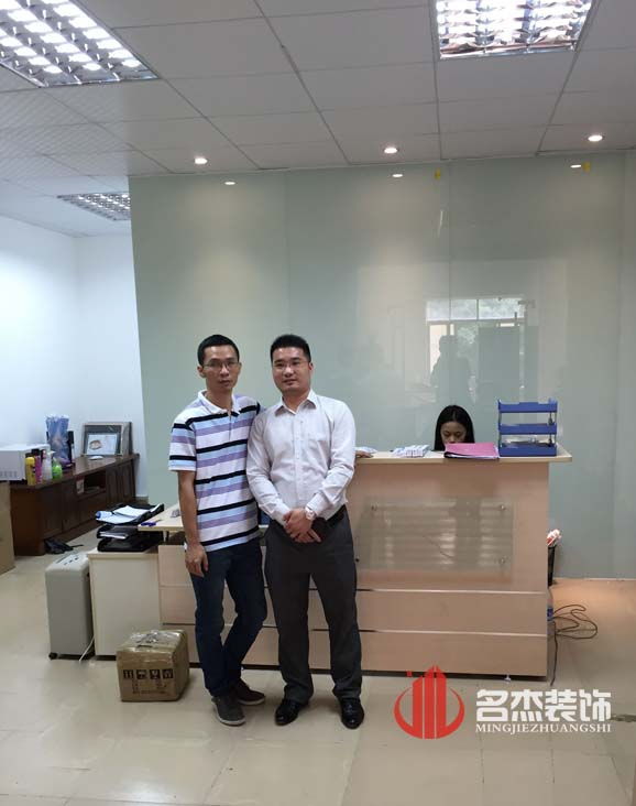 柯木塱辦公室香草视频APP成人.jpg 柯木塱辦公室香草视频APP成人.jpg