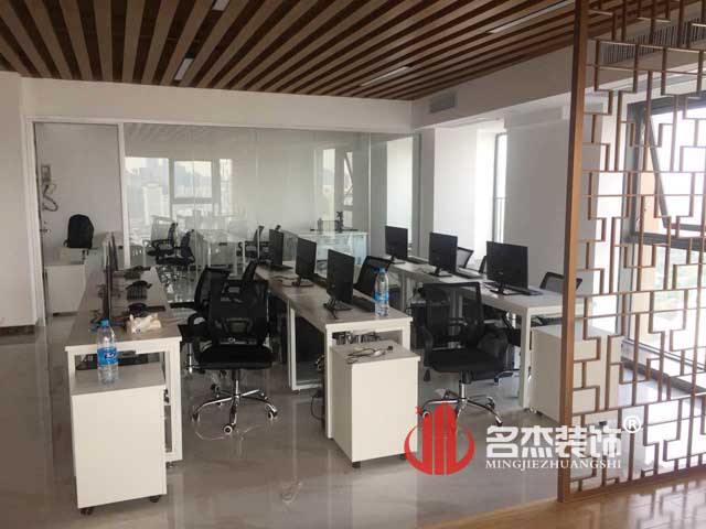 辦公室香草视频APP成人實景圖1.jpg