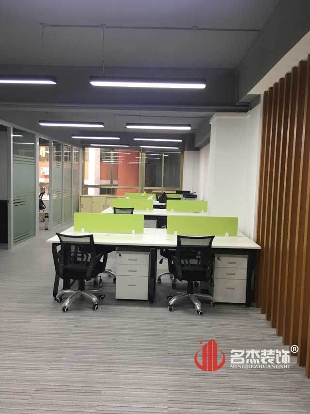 辦公室香草视频APP成人實景圖.jpg