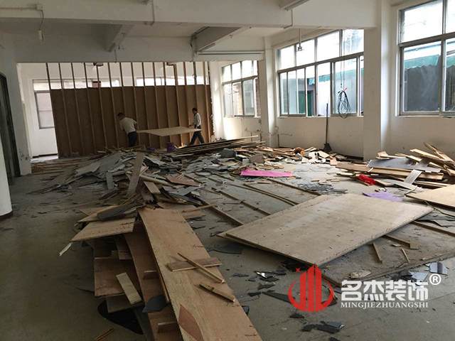 美容美發學校香草视频APP成人開工照.jpg 美容美發學校香草视频APP成人開工照.jpg