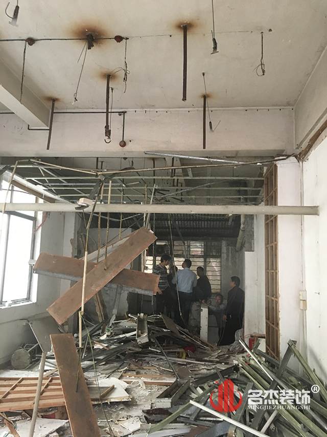 辦公室香草视频APP成人設計開工現場.jpg