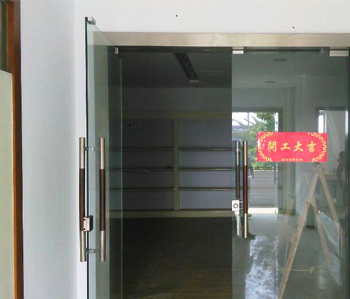 廣州千般就廠房辦公室香草视频APP成人項目開工啦！